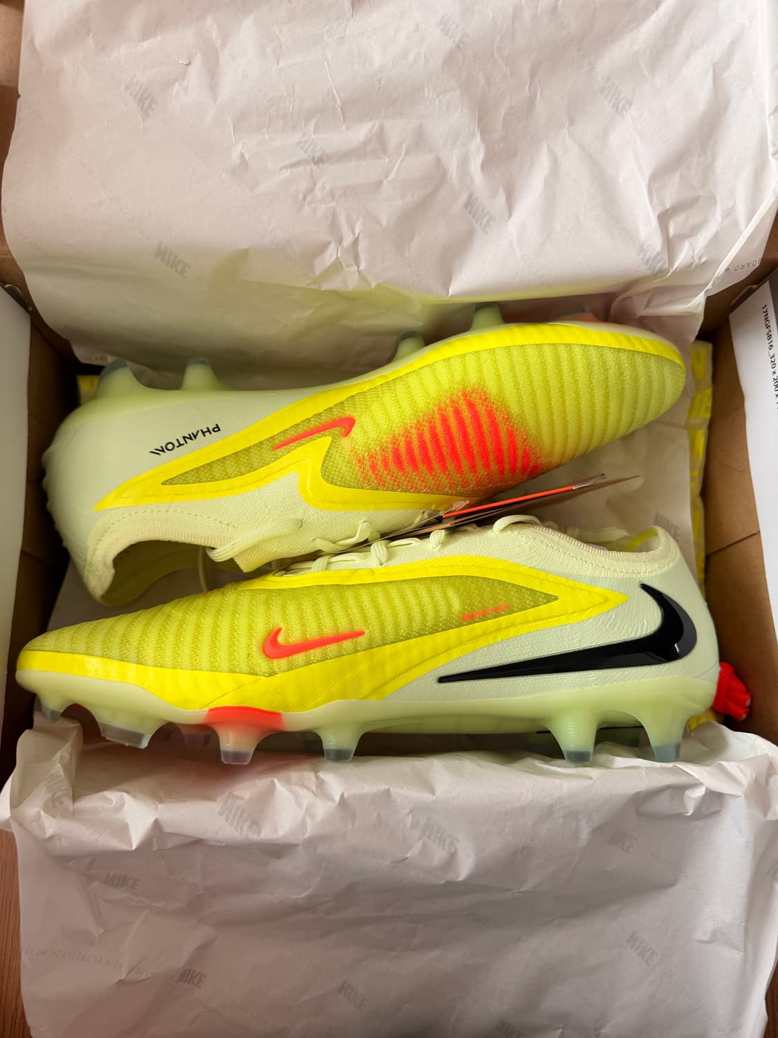 나이키 팬텀6 엘리트 fg 285축구화 상품이미지1