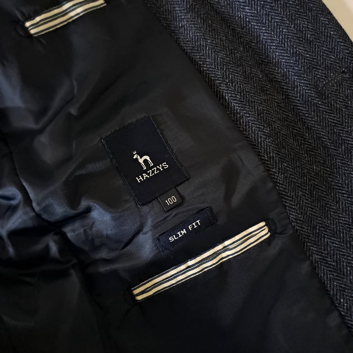 (택포) 헤지스 슬림핏 울 혼방 헤링본 자켓 B160 상품이미지7