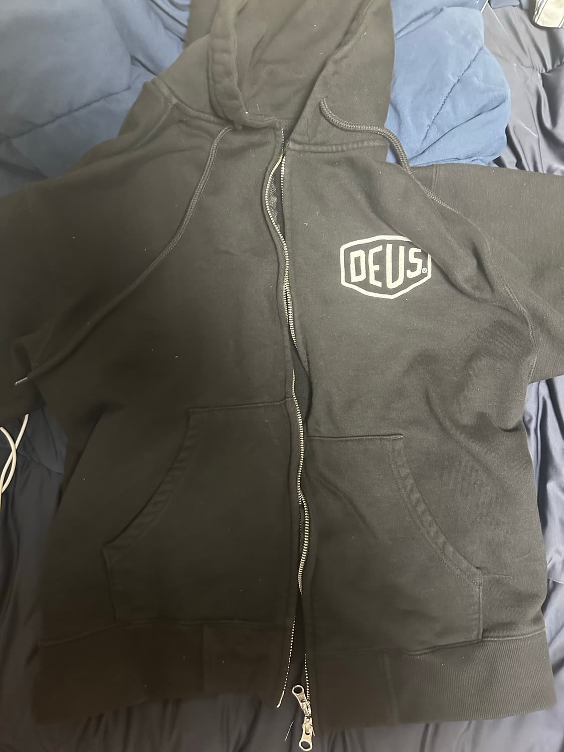 데우스 엑스 마키나 서울 후드집업 상품이미지2