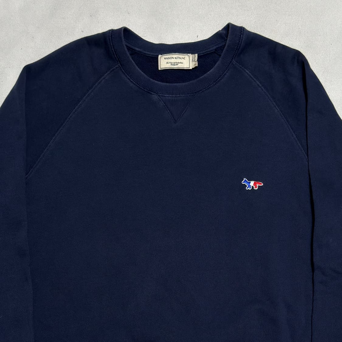 L 메종키츠네 트리컬러 폭스 패치 네이비 맨투맨 상품이미지1