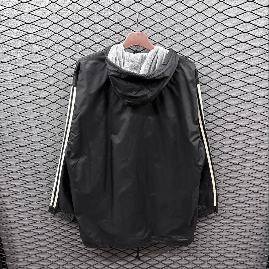 아디다스 스타디움 롱 트랙자켓 후드 밑단스트링 디테일 블랙 상품이미지3