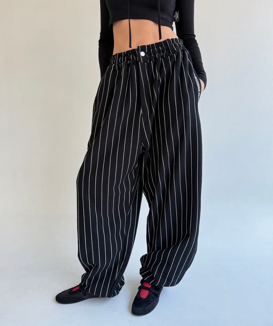 STRIPE SWEAT SLACKS 상품이미지1