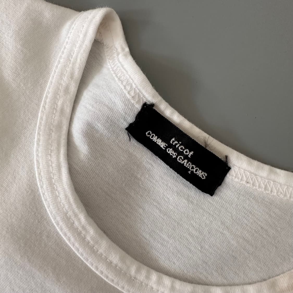 트리콧꼼데가르송 comme des garcons 로고 반팔 티셔츠 상품이미지6