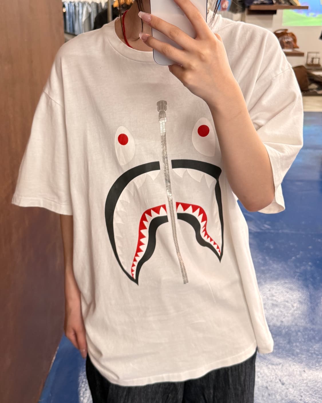 BAPE 베이프 샤크 화이트 반팔티 상품이미지1
