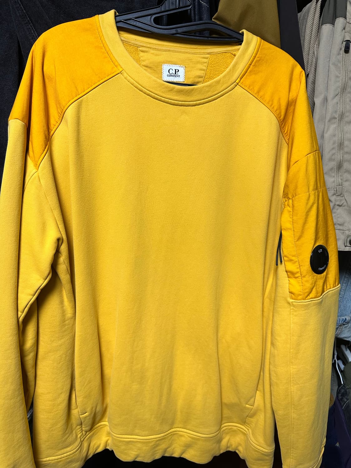 c.p컴퍼니 맨투맨 상품이미지1