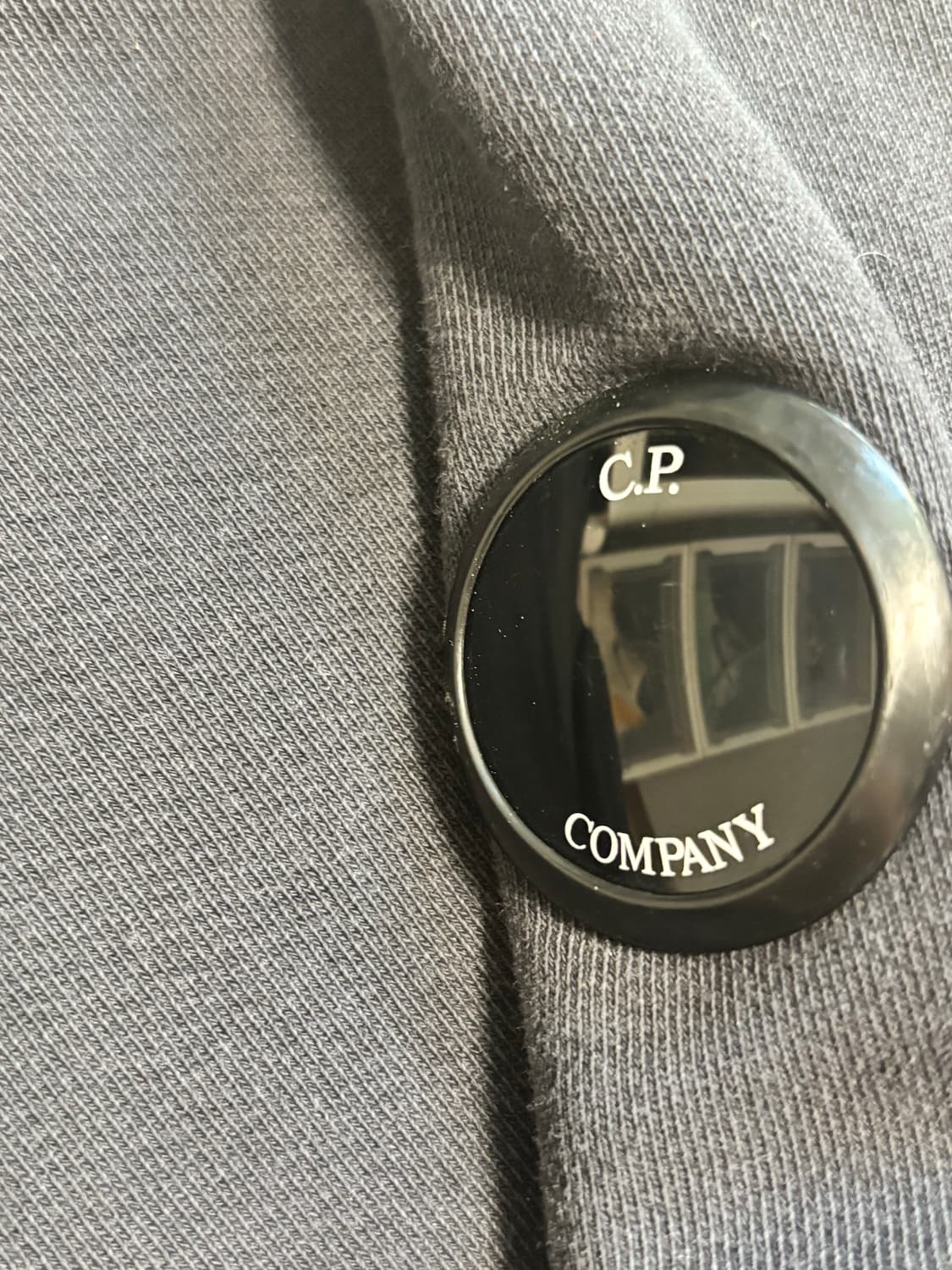 CP컴퍼니 렌즈 맨투맨 XL 상품이미지2