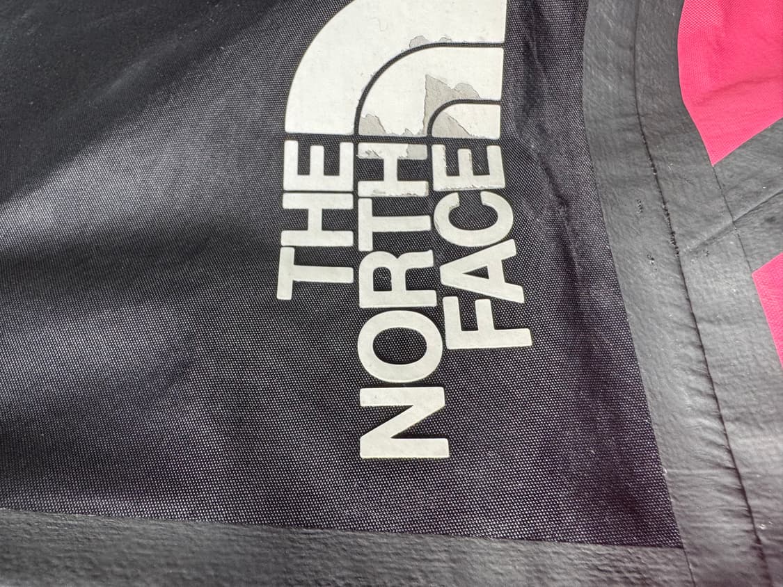 슈프림 x 노스페이스 서밋 시리즈 아우터 테이프 심 자켓 핑크 - 21S 상품이미지6