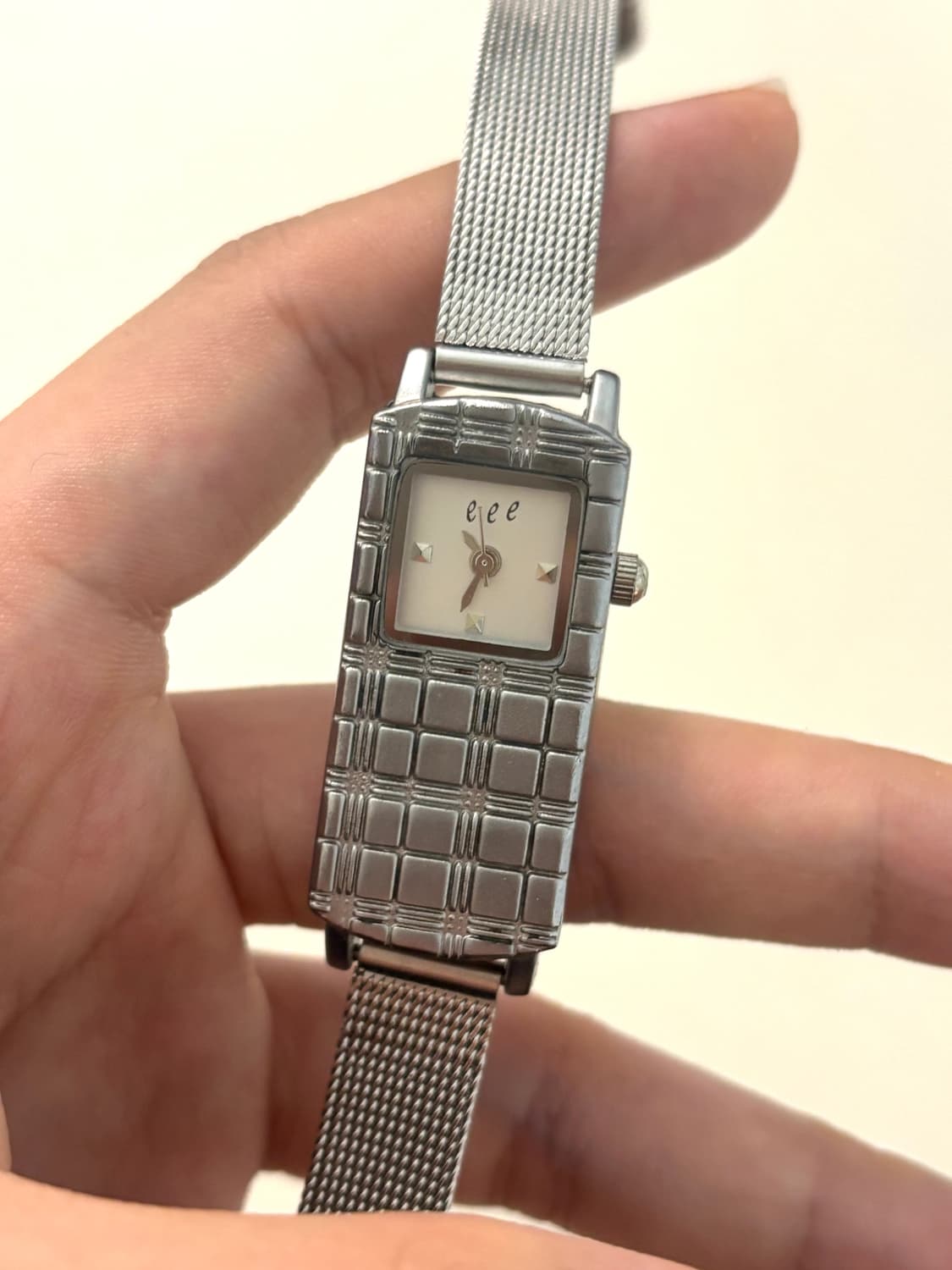 eeespace check bar watch 상품이미지1