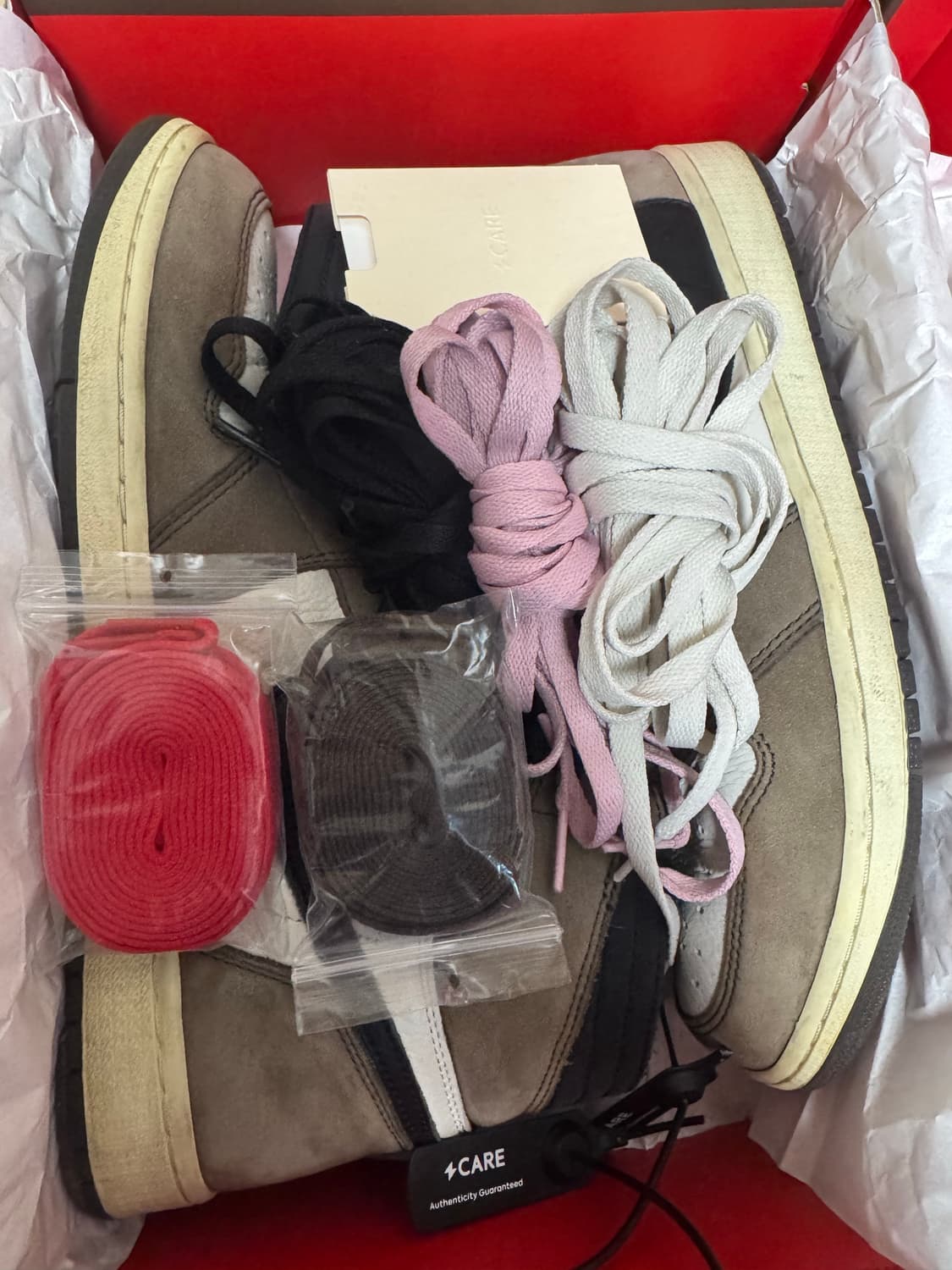 290 나이키 에어 조던 1 트래비스 스캇 모카 하이 팝니다 상품이미지8