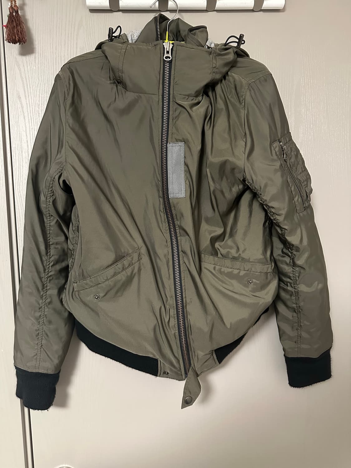 프릭스스토어 봄버 자켓 상품이미지1