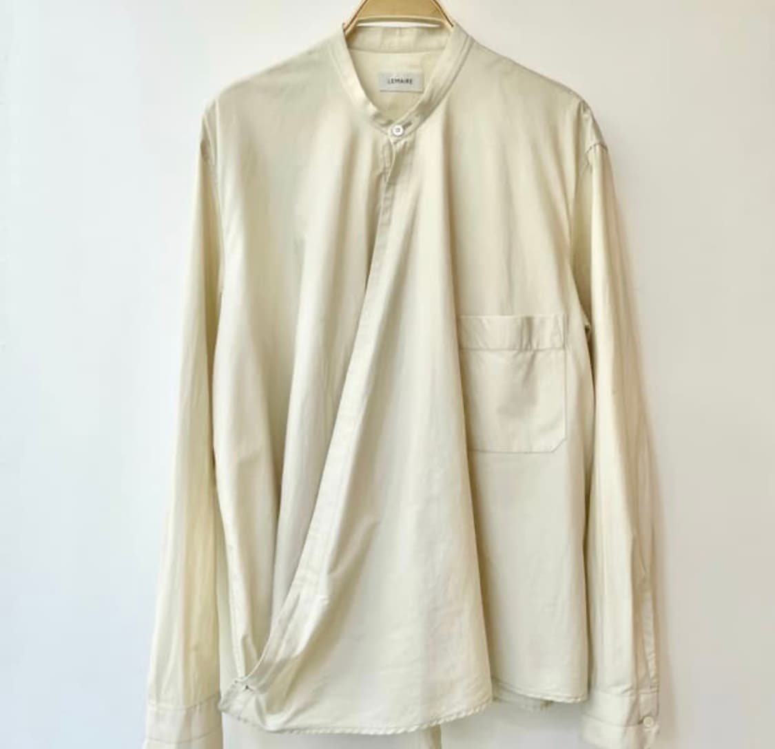 르메르 랩오버 셔츠 라이트 세이지 색상 상품이미지1