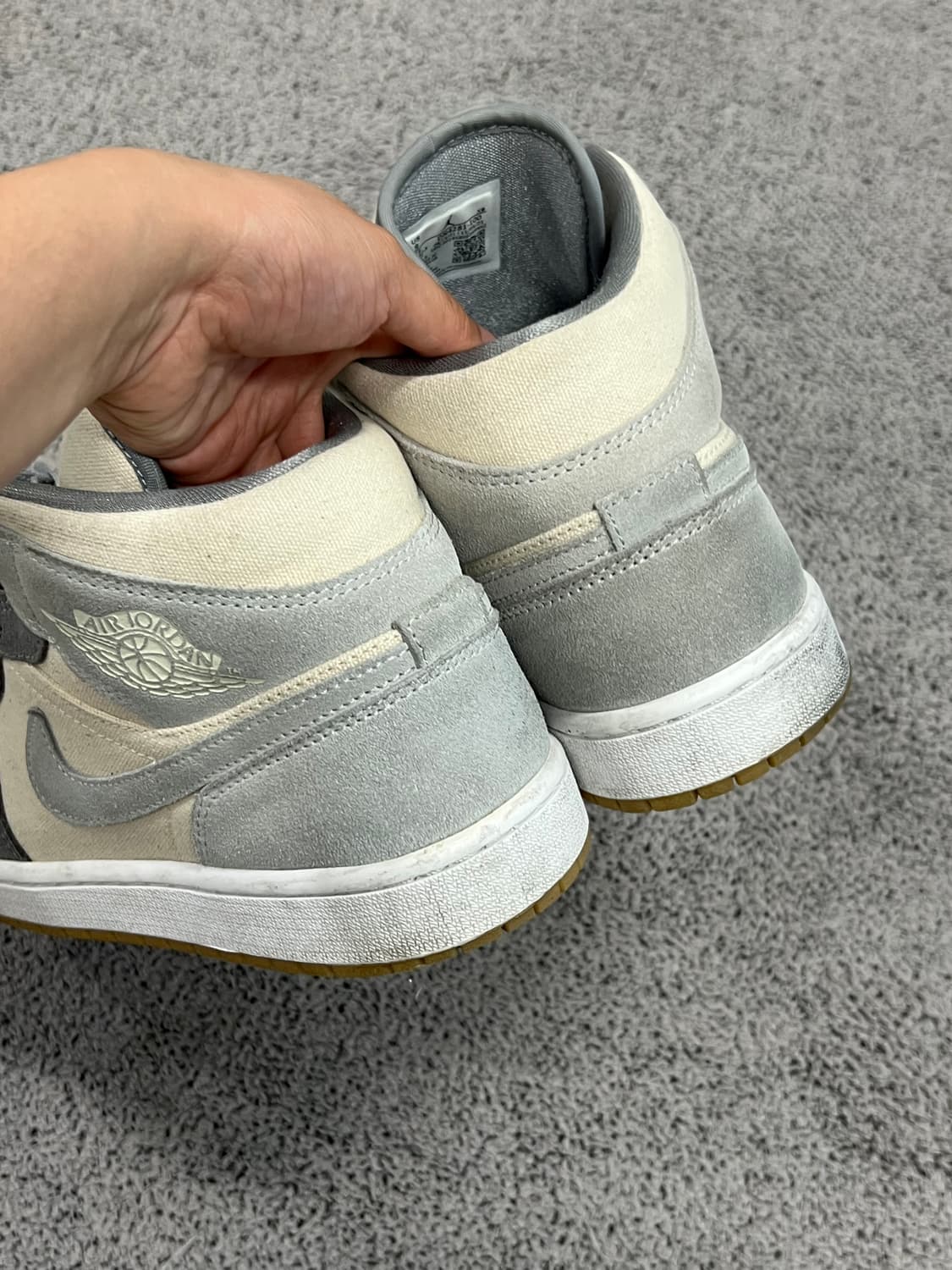 (270) 나이키 에어 조던 1 미드 SE 코코넛 밀크 그레이 상품이미지3