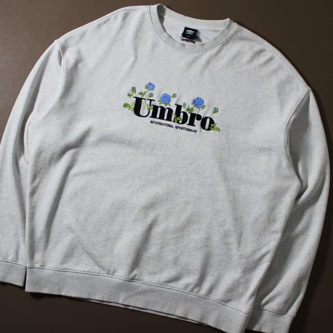 Umbro 엄브로 그레이 플라워 맨투맨 상품이미지2