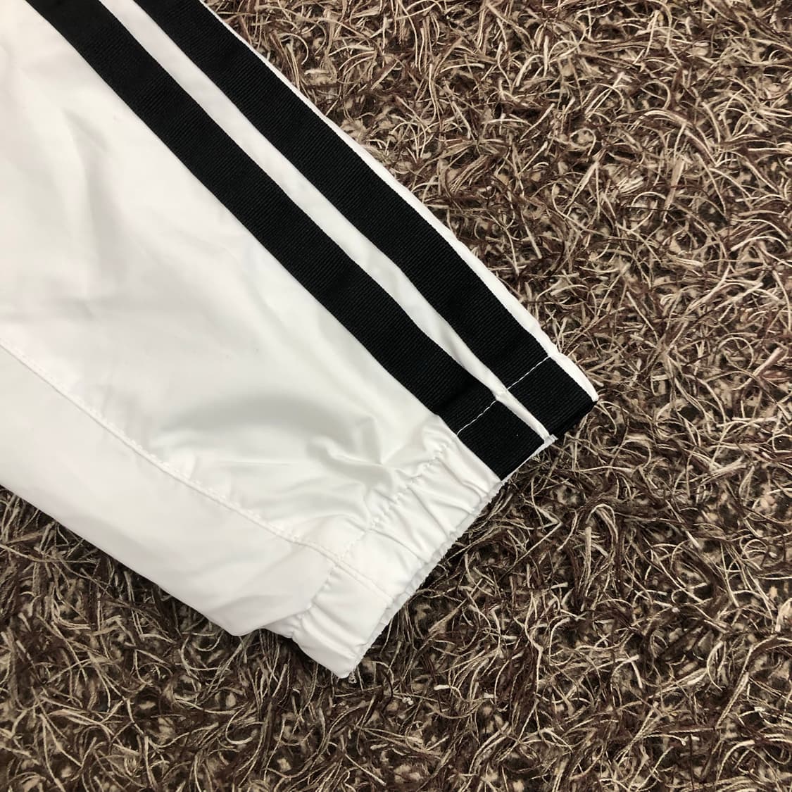 아디다스 삼선 화이트 바람막이 자켓 상품이미지3