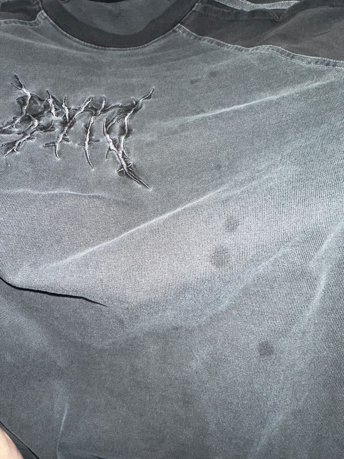 아이시토 래글런 롱슬리브 티셔츠 다크그레이 상품이미지4