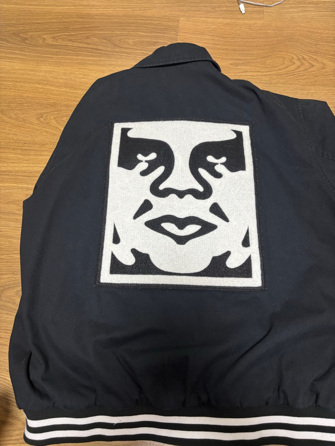 24ss OBEY 오베이 아이콘 바시티 봄버 자켓 블랙 상품이미지3