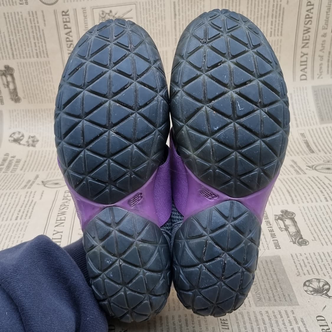 뉴발란스 런닝화 220 상품이미지3