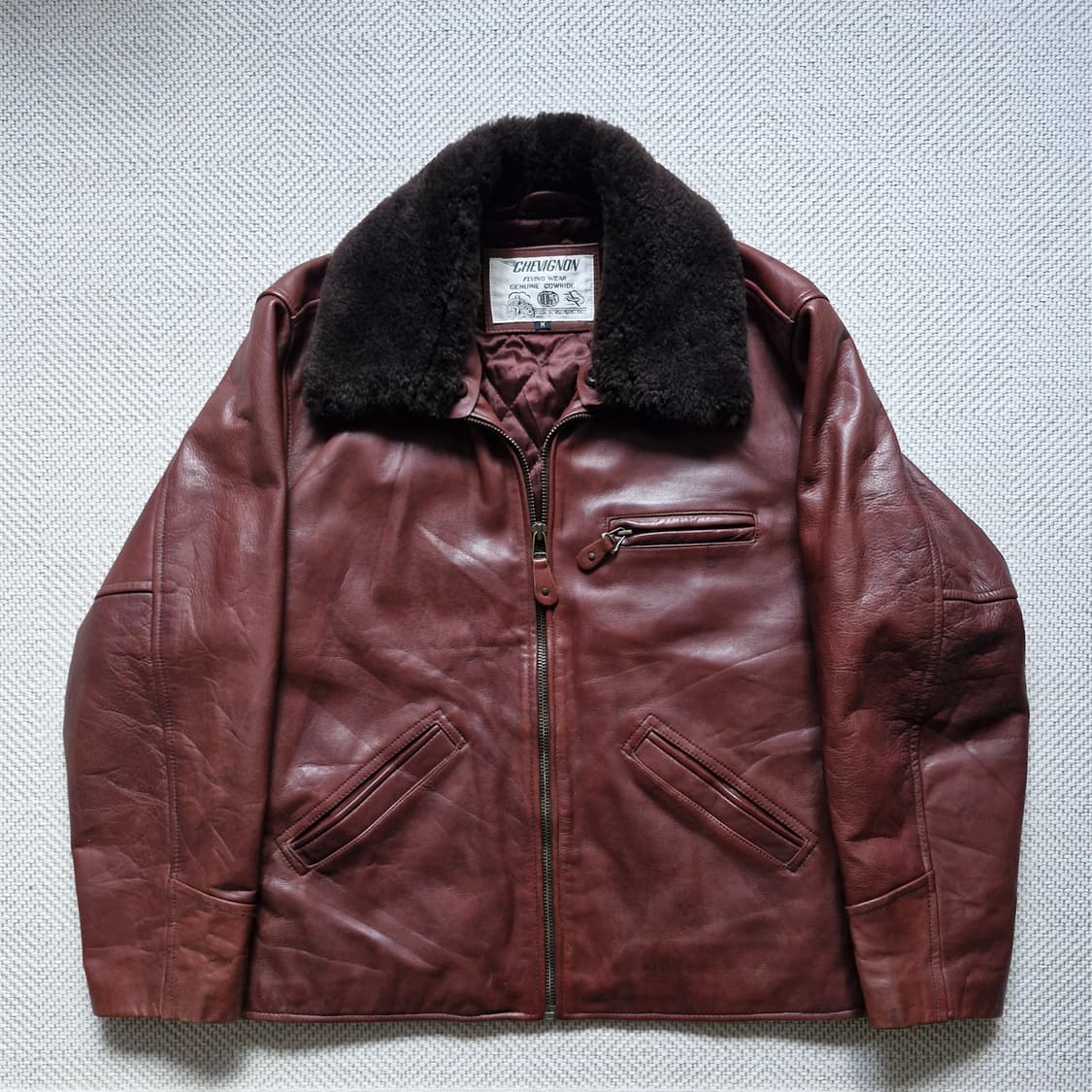 쉐비뇽 카우하이드 플라잉 봄버자켓  상품이미지1