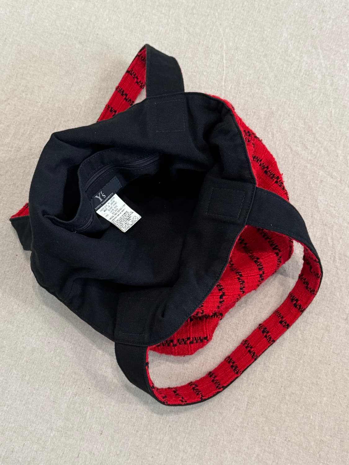 요지야마모토 울 스트라이프 레드 토트백 상품이미지6