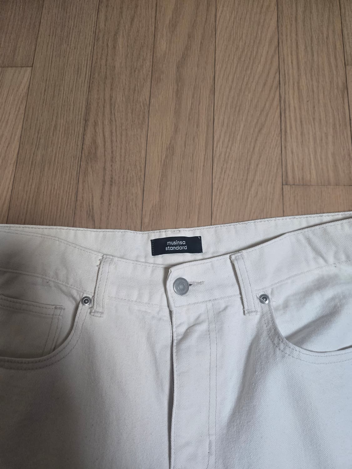 무신사 스탠다드 세미와이드 크림진 33사이즈 상품이미지2