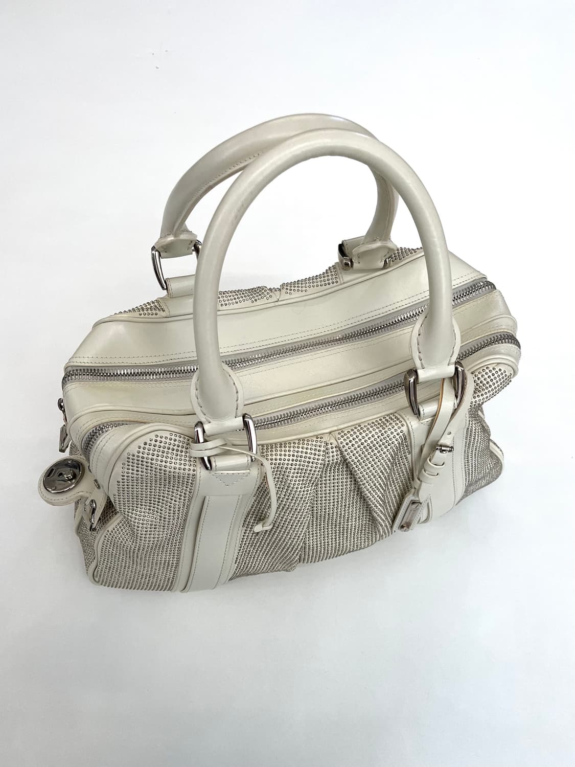 버버리 프로섬 아카이브 스터드 레더 숄더백 상품이미지5