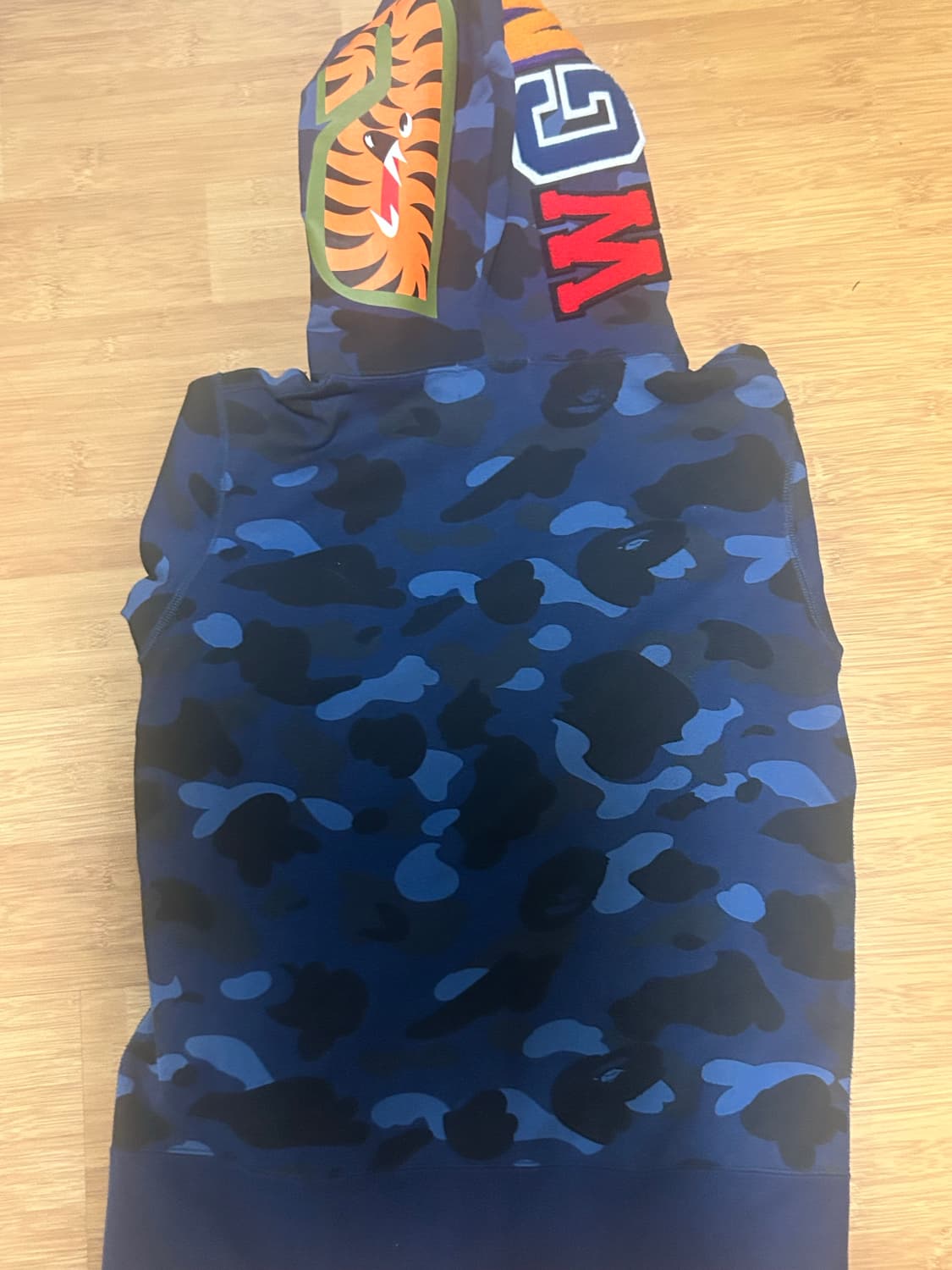 베이프 샤크후드 M 상품이미지2