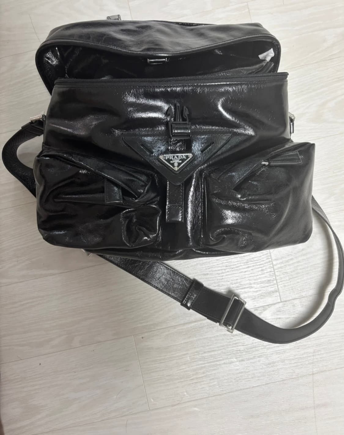 프라다 / 오일 왁스 레더 블랙 크로스백 가죽 메신저백 상품이미지2