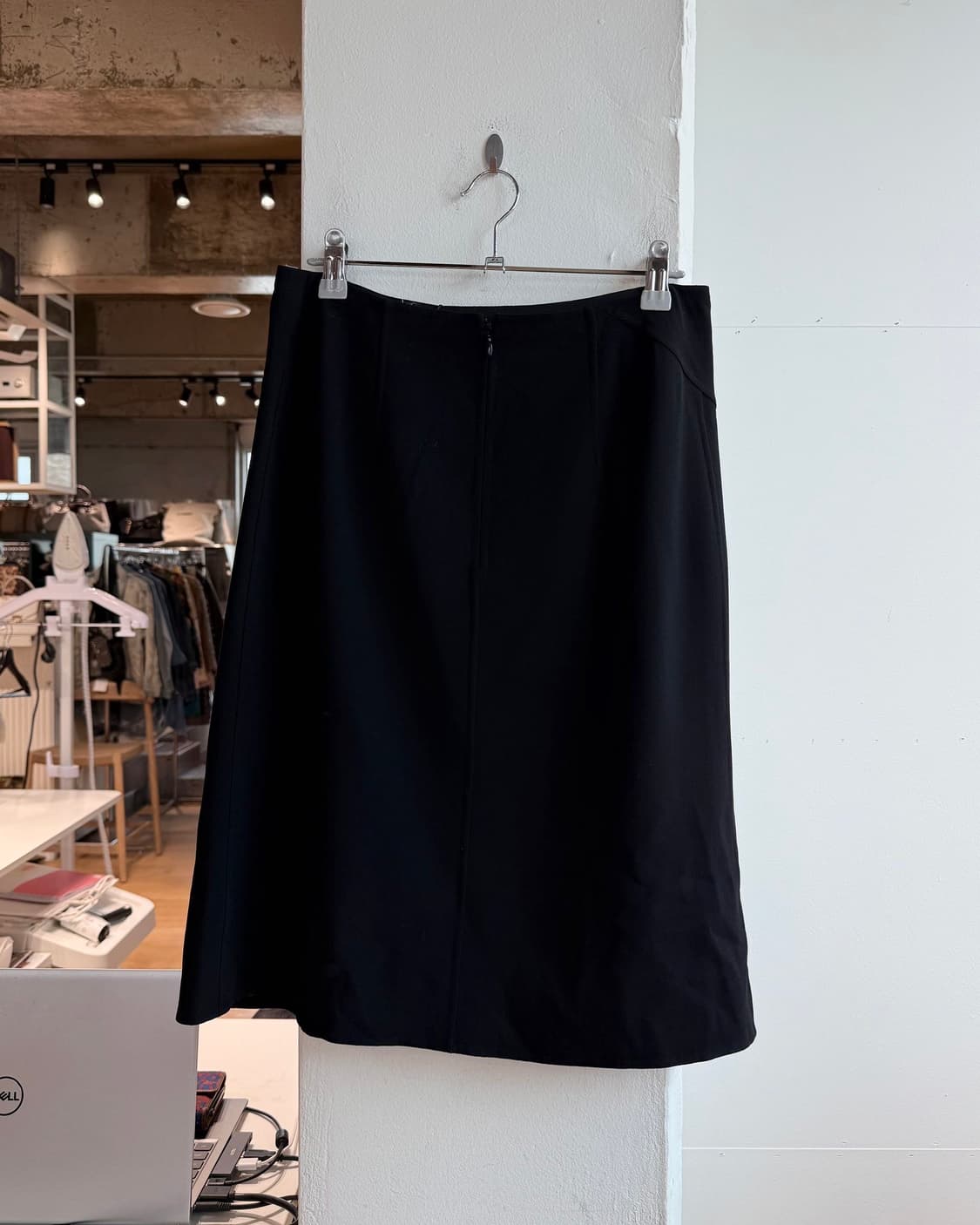 셀린느 블랙 울 미디스커트 상품이미지5