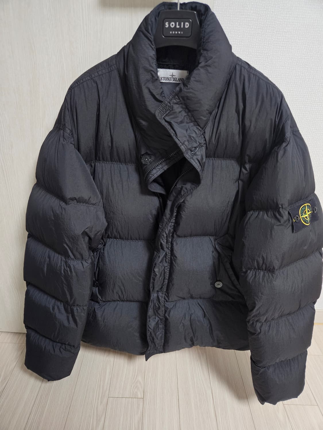 24fw 스톤아일랜드 크링클랩스 패딩 L 블랙 상품이미지1