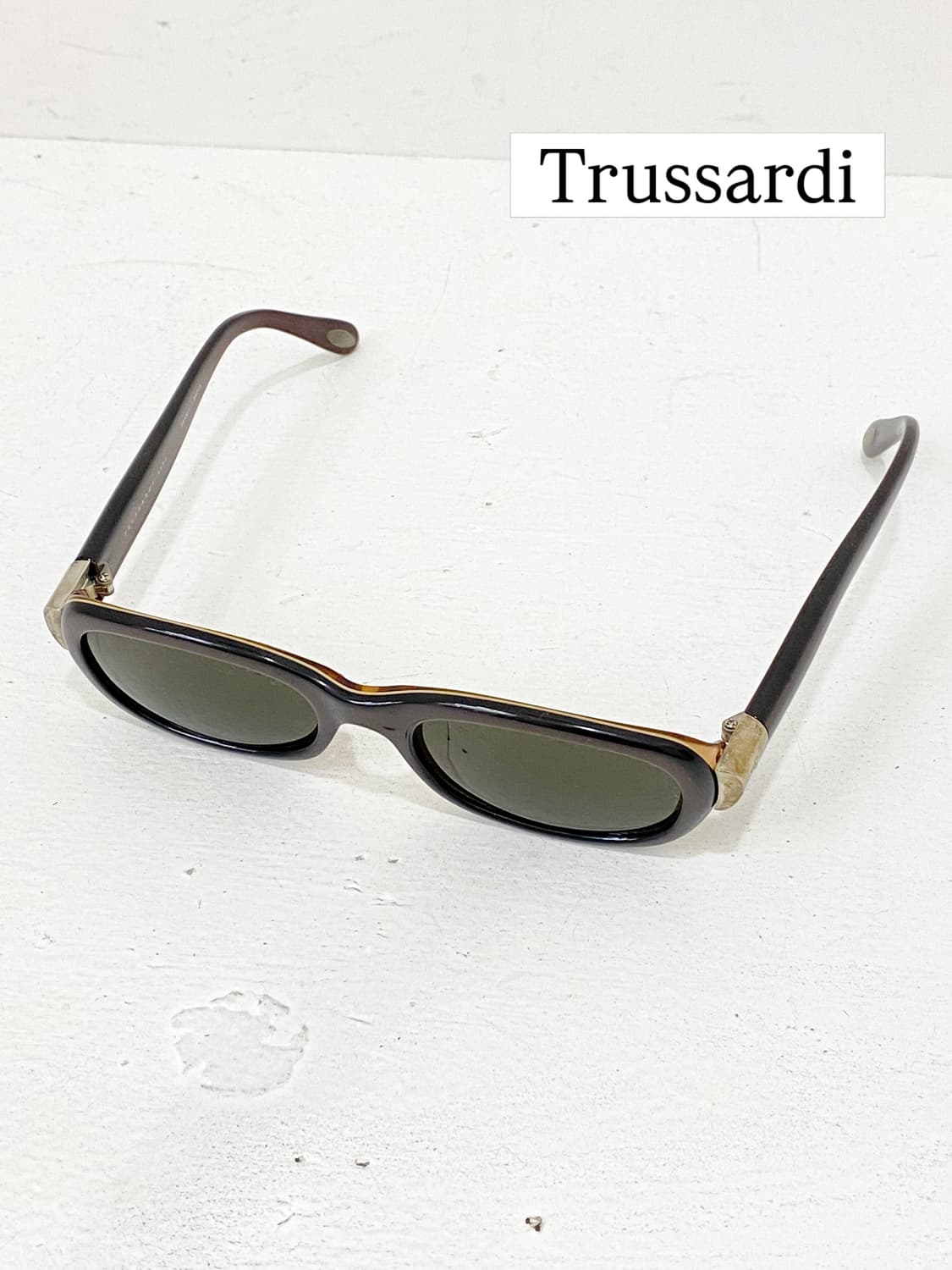 Trussardi EYES 그레이브라운 TR1021 선글라스 상품이미지1