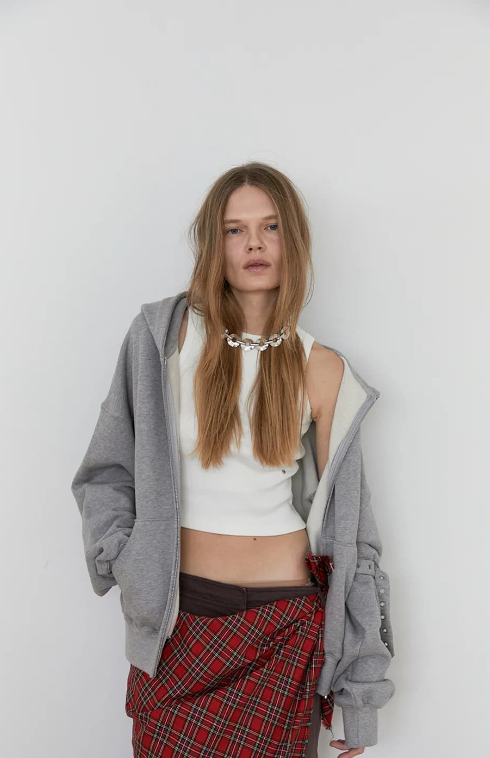 Dared 데어드 Back stud hoodie in lazy gray 상품이미지6