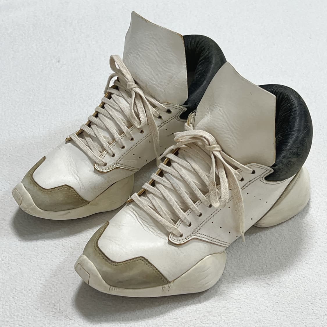 릭오웬스 아디다스 러너 화이트 블랙 상품이미지2