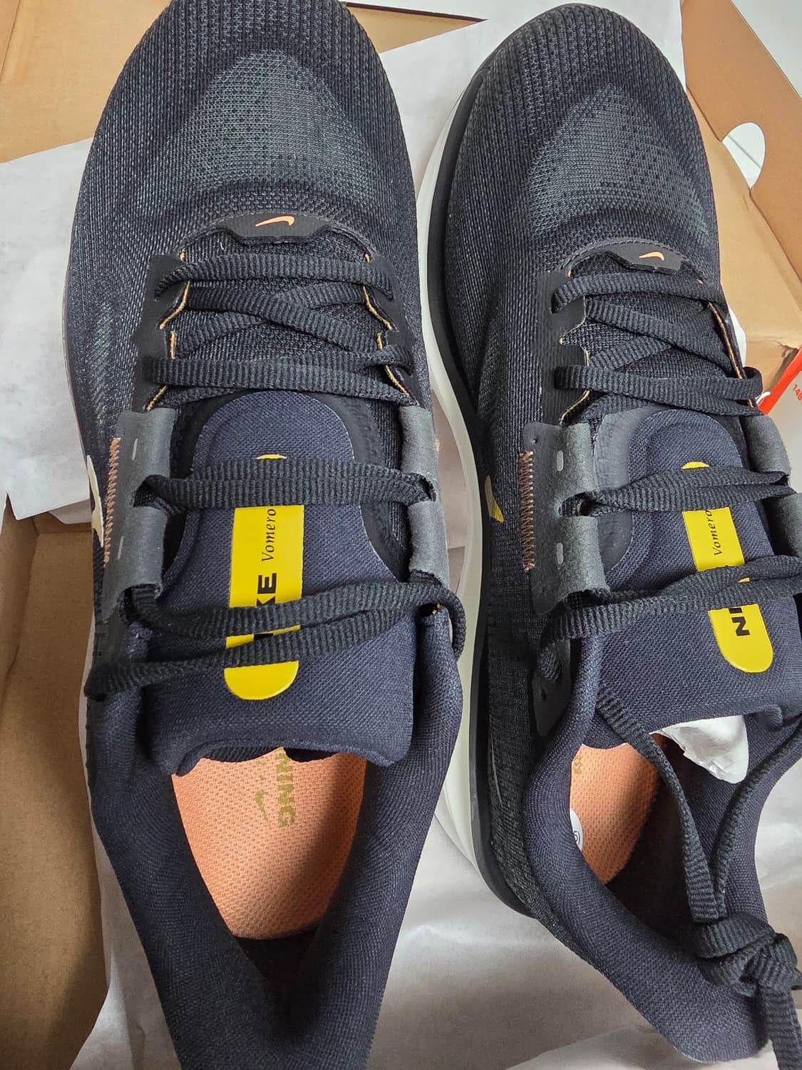 나이키 보메로 17 블랙/브론진  270 상품이미지3