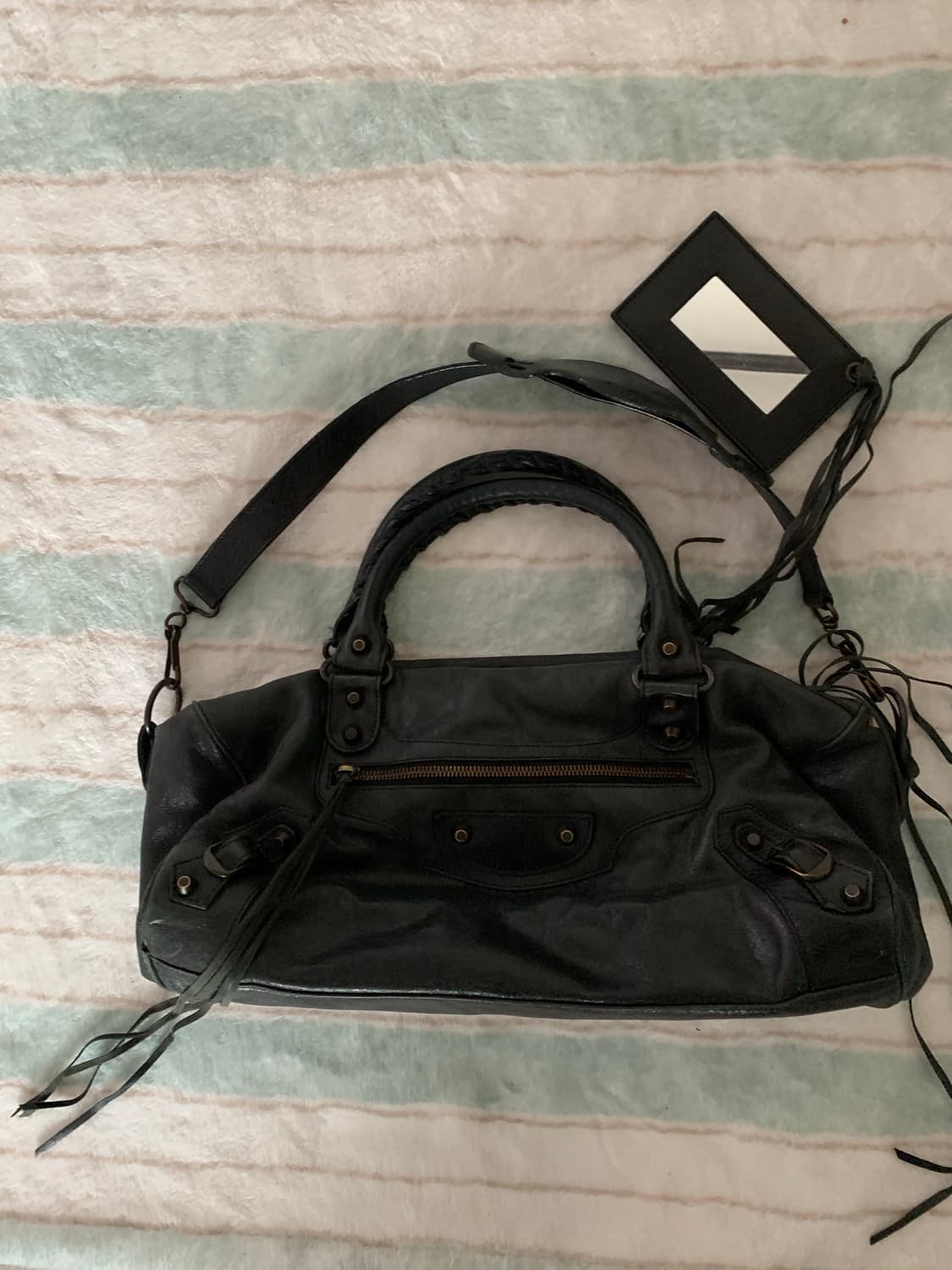 발렌시아가 모터백 트위기 블랙 정품 상품이미지4