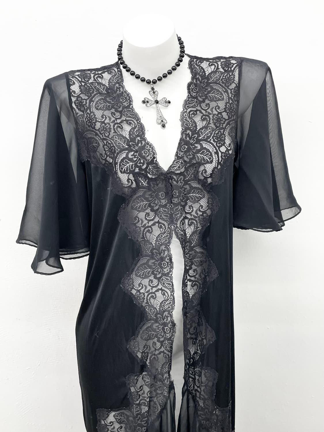 비비안 블랙페어리 레이스 로브 상품이미지2