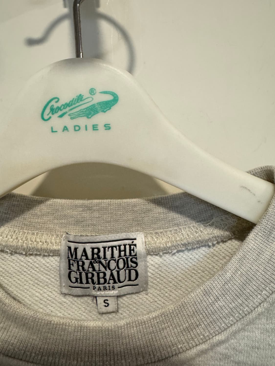 마리떼프랑소와저버 크롭 맨투맨 상품이미지4