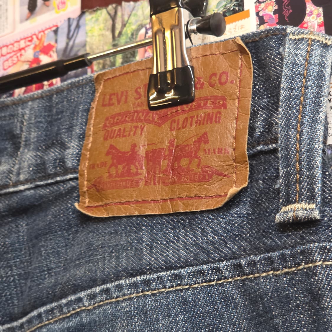 리바이스 포켓 포인트 워싱 데님 팬츠 상품이미지3