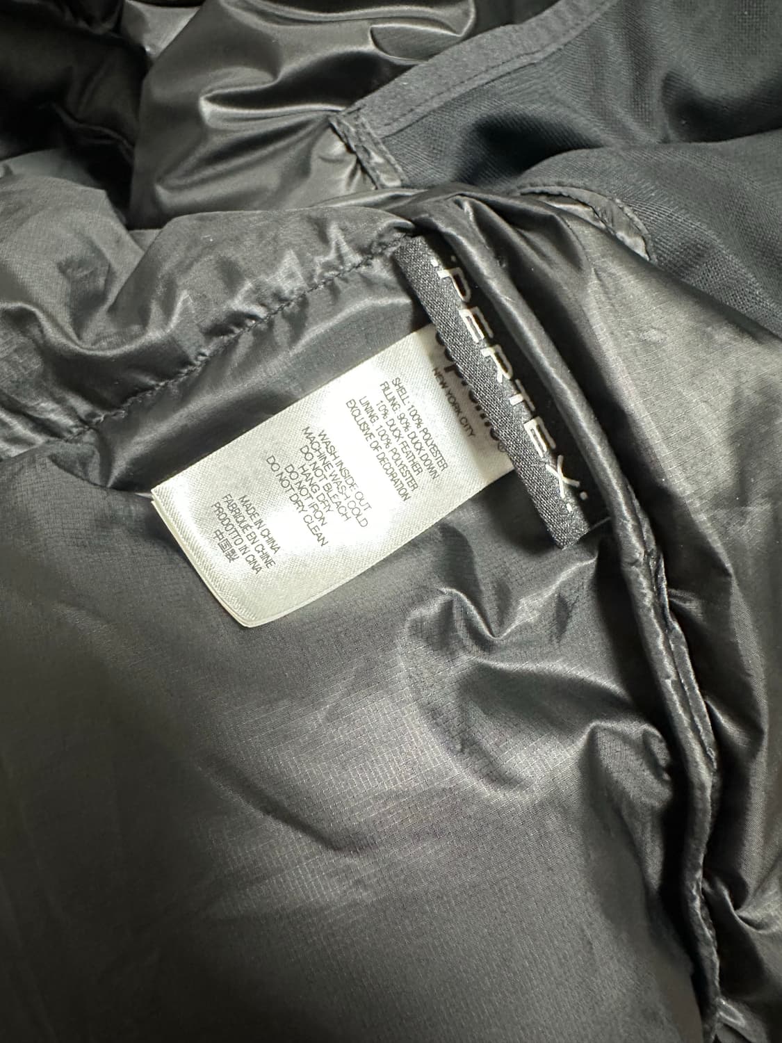 슈프림 700-필 다운 라이트웨이트 퍼퍼 자켓 블랙 - 24FW 상품이미지8