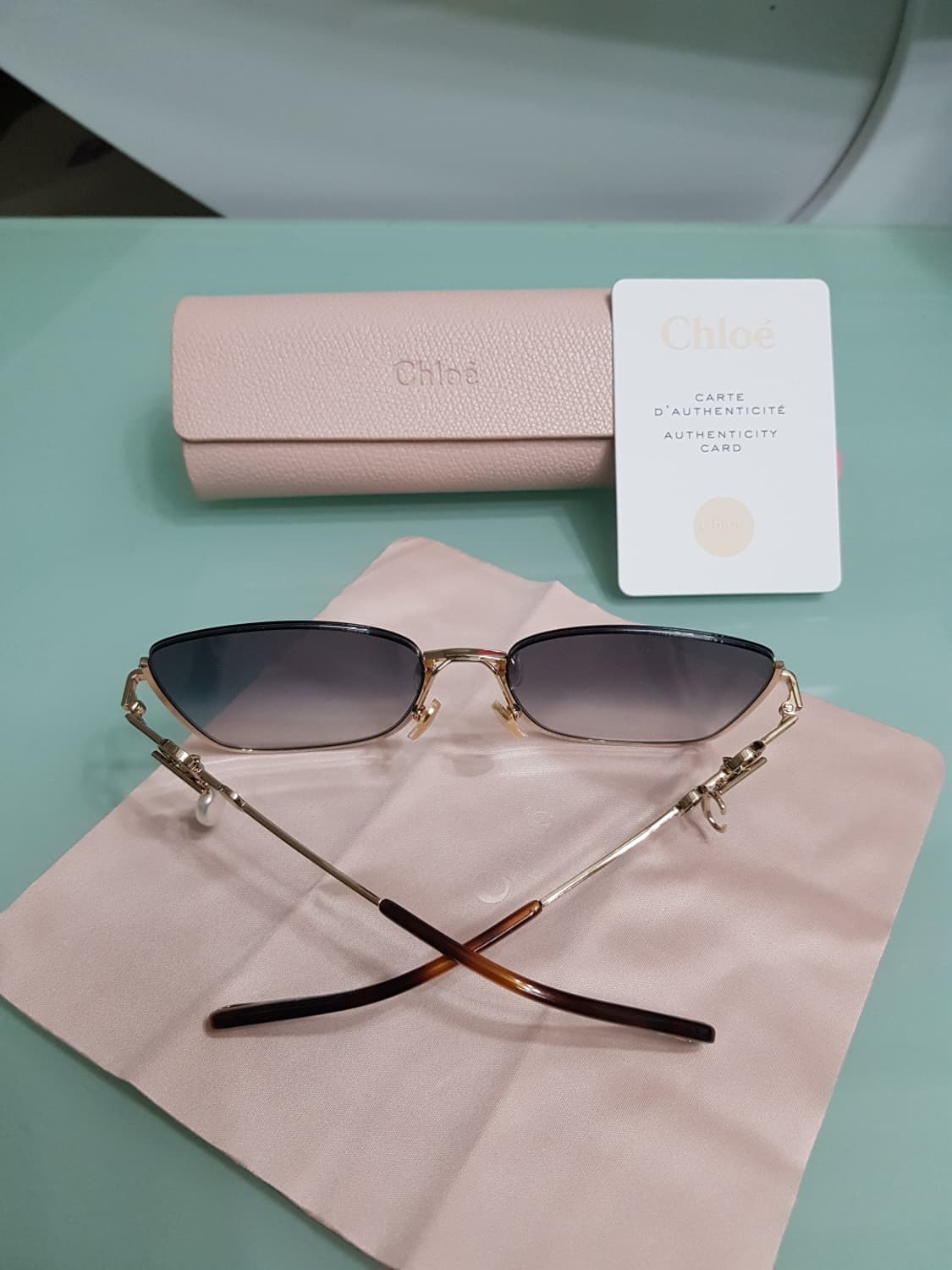 새상품 풀구성)끌로에 24SS참장식 선글라스 상품이미지4