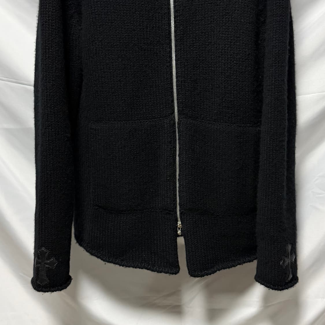 [S+급/M] 크롬하츠 멀티 레더패치 캐시미어 크로스 자수 후드티 상품이미지5