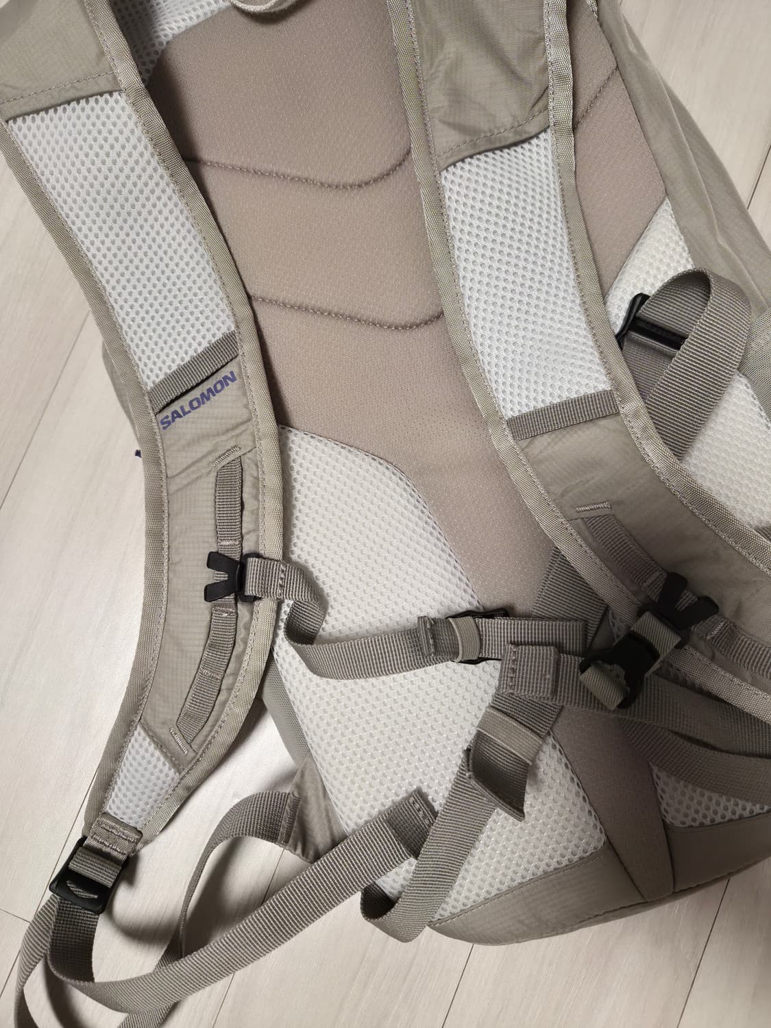 살로몬 백팩 트레일 블레이저 그레이 10l 상품이미지3