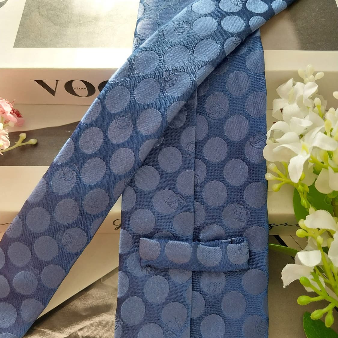 듀퐁 실크 블루 자수 도트 패턴 넥타이 8.4cm A+등급 K1903
 상품이미지6