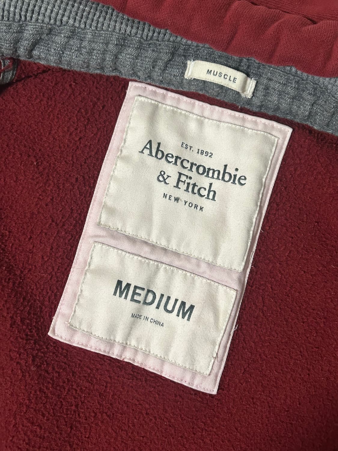 아베크롬비 버건디 데미지 디테일 후드집업 상품이미지4