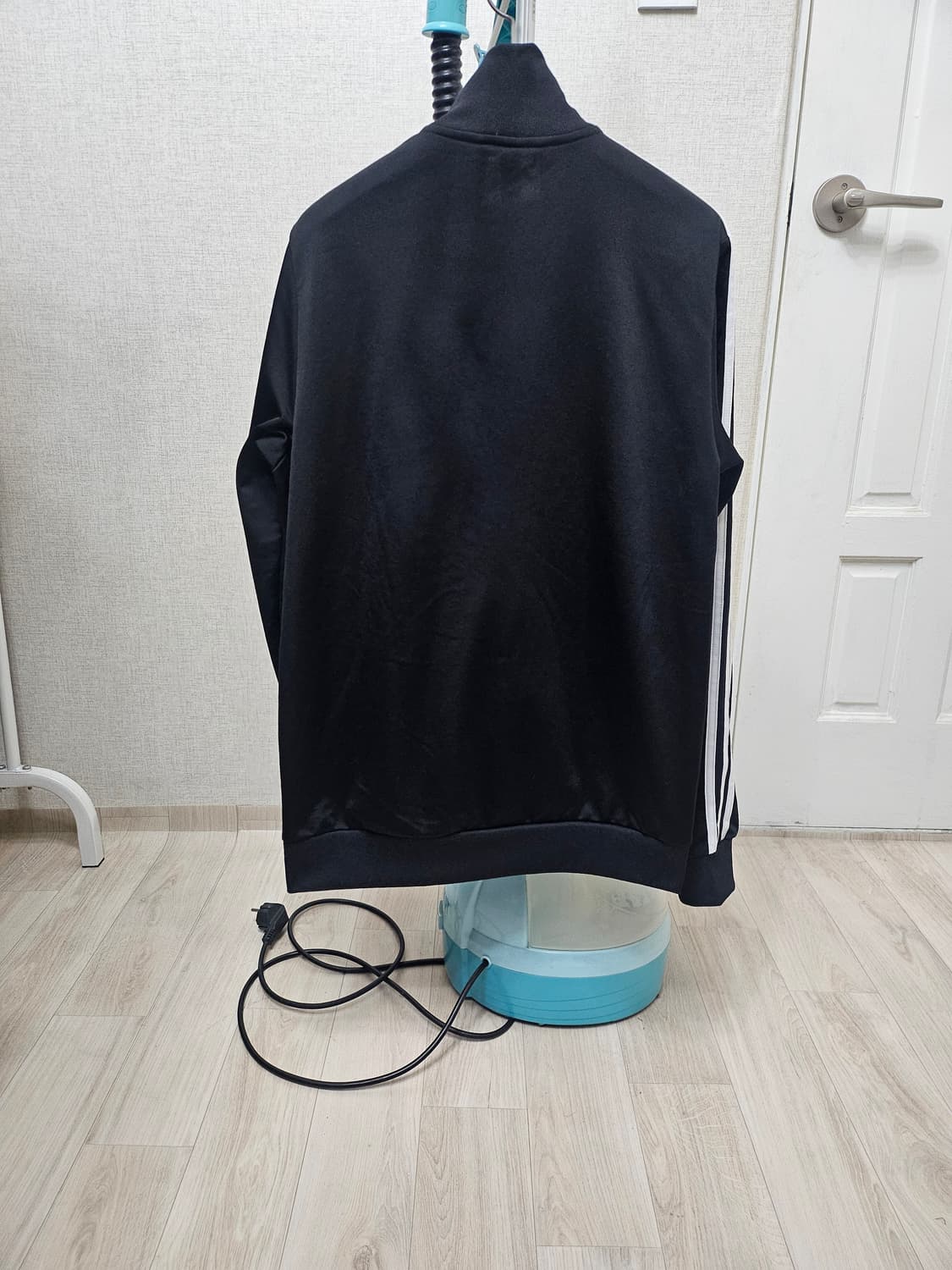 (100)L ☆초대장급☆ 아디다스 에센셜 3st [검흰] 트랙탑져지 상품이미지6