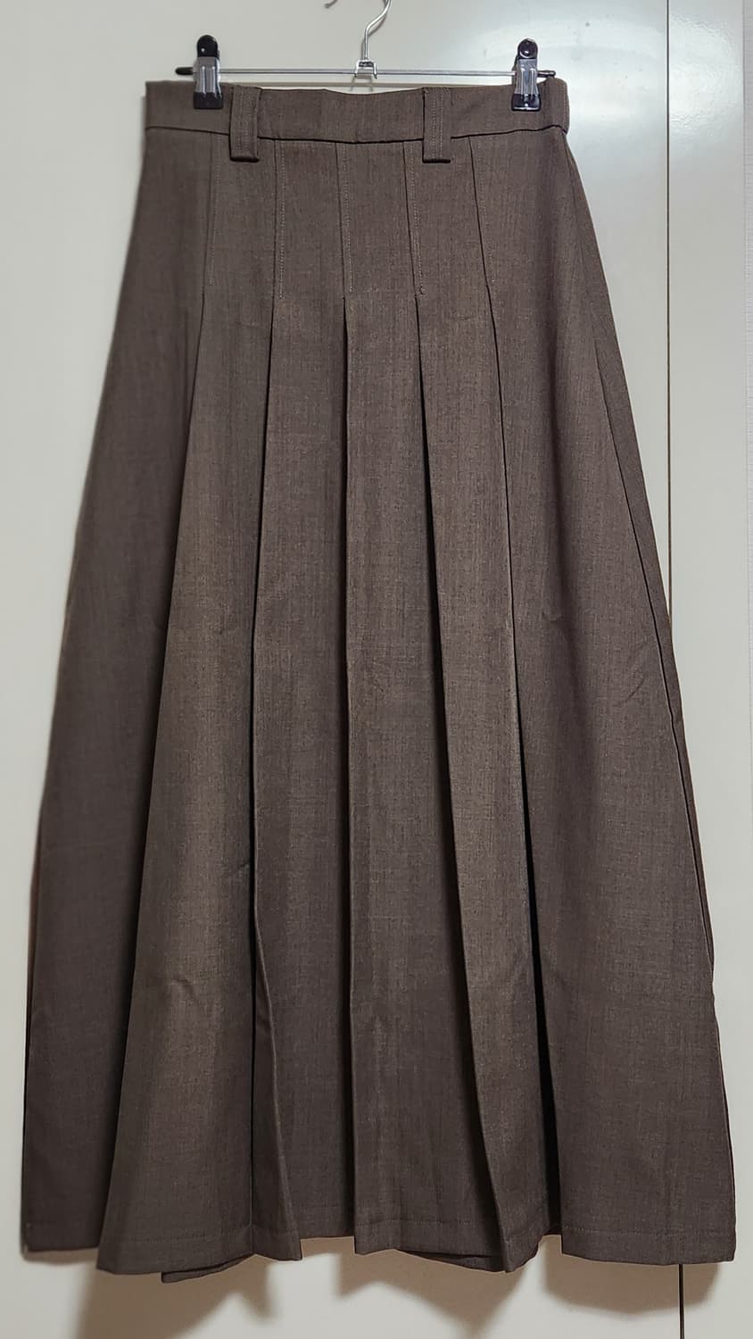 플리츠 롱스커트 브라운 상품이미지1