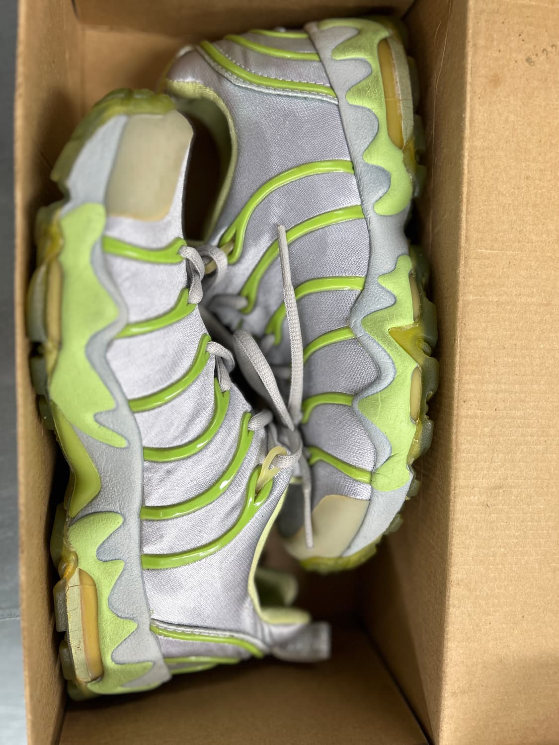 나이키 줌 세이즈믹 은 녹 240 상품이미지1