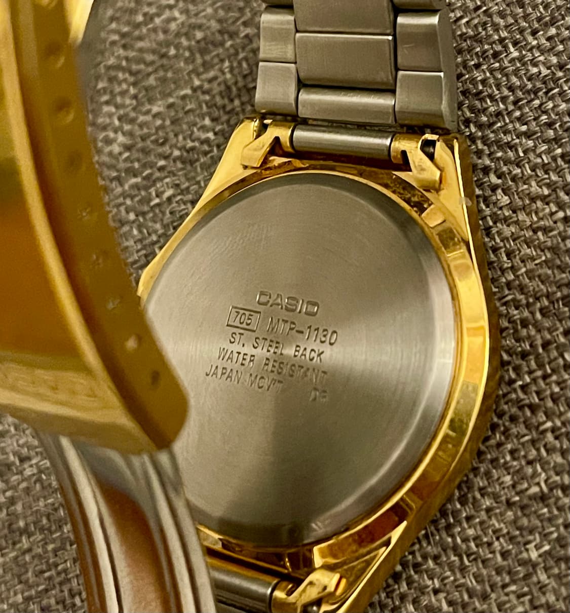 CASIO 카시오 MTP-1130 빈티지 골드 블랙다이얼/35밀리 상품이미지3