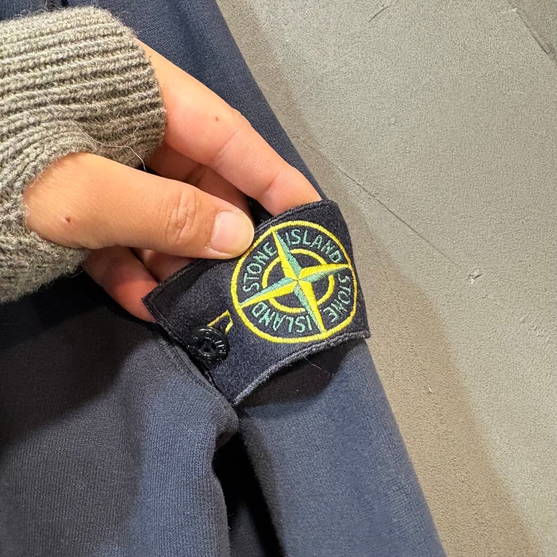 [M] STONE ISLAND 스톤아일랜드 반집업 스웻 셔츠 상품이미지5