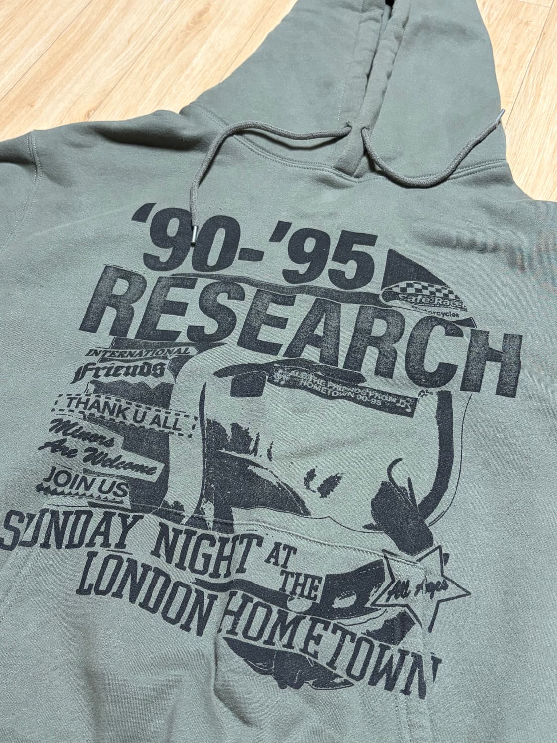 비바스튜디오 후드티 상품이미지1