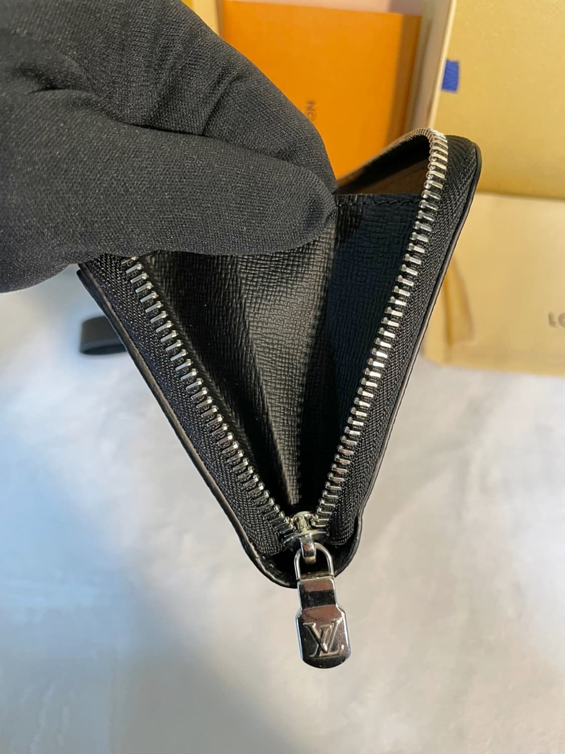 루이비통 지피 드라곤느 장지갑 상품이미지2